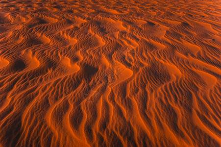 日落太阳照亮全球暖化概念所呈现的波纹沙丘质状的惊人景象热未来抽图片
