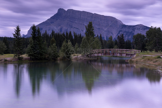 环境加拿大艾伯塔邦夫公园BanffNationParklement加拿大艾伯塔州班夫公园旅游早期的图片