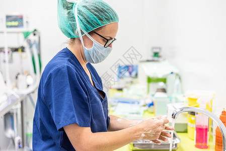 冠状预防护士在治疗Covid19感染患者后洗手医疗消毒程序冠状病预防护士在治疗感染患者后洗手医疗消毒程序无菌健康流行病图片