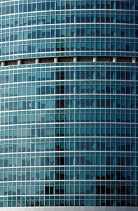 建筑学现代的城市办公大楼的外形有很多窗户图片