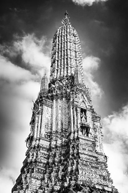 旅游垂直的黎明寺庙泰国曼谷黑白古老的图片