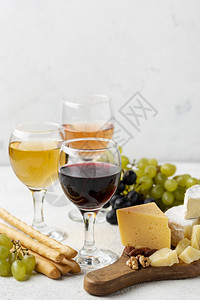 葡萄酒配起司奶酪图片