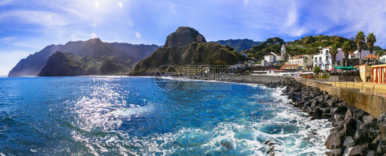 游泳的山Madeira岛自然景象有魅力的PortodaCruz村风景海图片