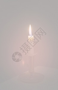 在黑暗烟雾中燃烧的简单蜡烛各种黑暗对光明的概念祈祷象征主义照明觉醒和在黑暗烟雾中燃烧更为简单的蜡烛晚上假期庆典图片