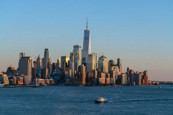 海滨状态城市曼哈顿下游是纽约市景河边的一面可以看到个世界贸易中心美国从新泽西来图片