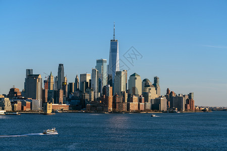 哪一个曼哈顿下游是纽约市景河边的一面可以看到个世界贸易中心美国从新泽西来分开天图片