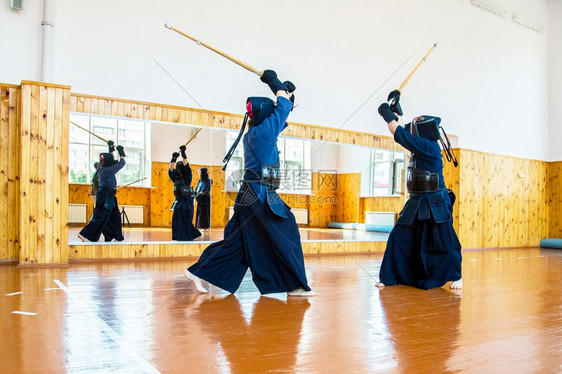 肖像士乃亚洲人近距离亲拳手的康多与日本战武术决斗之体育运动图片