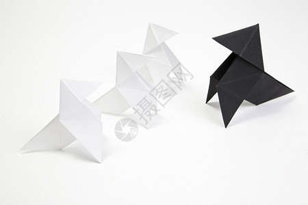 模型表示东方的折纸鸟群用张传统艺术工品和制作的鸟类详情图片