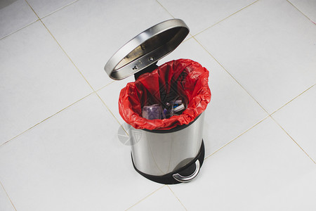 医疗传染废物垃圾箱预防科罗纳Covid19注射器图片