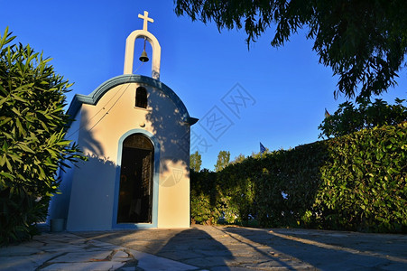 渔民海希腊科斯岛传统美丽的小型希腊式礼拜堂图片