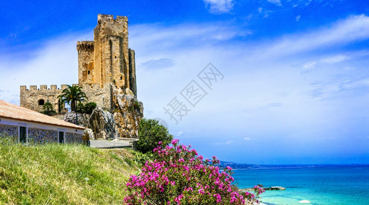 升至旅游的Calabria意大利南部旅行和地标中世纪城堡罗塞托卡波斯普利科建筑学图片