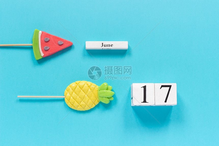 日历6月17日和夏季水果糖菠萝西瓜棒棒糖图片