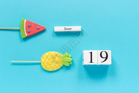 日历6月19日和夏季水果糖菠萝西瓜棒棒糖图片