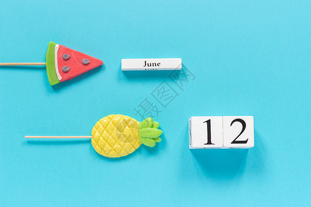 日历6月12日和夏季水果糖菠萝西瓜棒棒糖图片