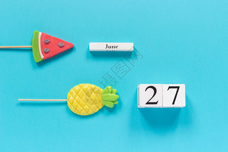 日历6月27日和夏季水果糖菠萝西瓜棒棒糖图片