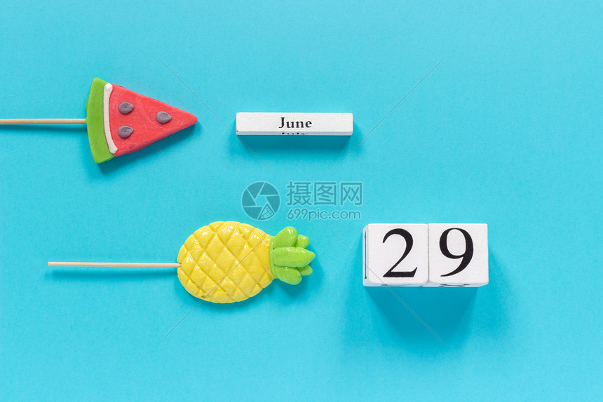 日历6月29日和夏季水果糖菠萝西瓜棒棒糖图片