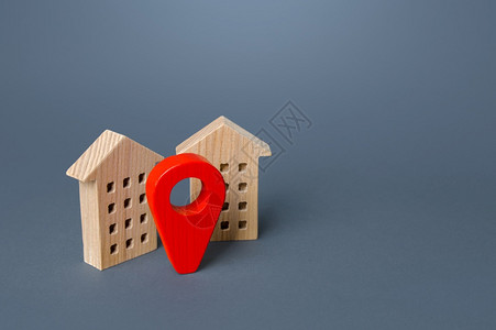 红色定位销和房屋概念居点追踪物联网城市导航定向越野寻找住房选择基础设施和周边环境本地搜索交货别针为了图片