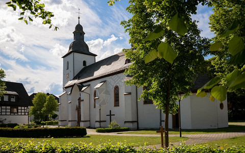 乡村的钟德国施马伦堡Sauerland村Oberkirchen教区堂地点图片