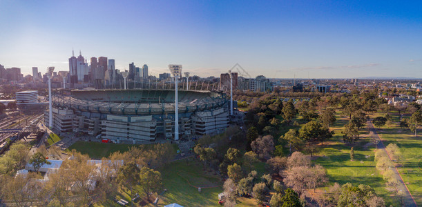 结构体规则澳大利亚墨尔本州澳洲2018年9月日墨尔本板球场空中拍摄墨尔本市天线后方场景图片