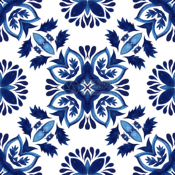 伊卡特蓝手和白绘制的瓷砖无缝抽象纹理Damask装饰水彩色涂料图案蓝和白手绘制的瓷砖无丝不动的光质抽象纹理式优的时尚图片