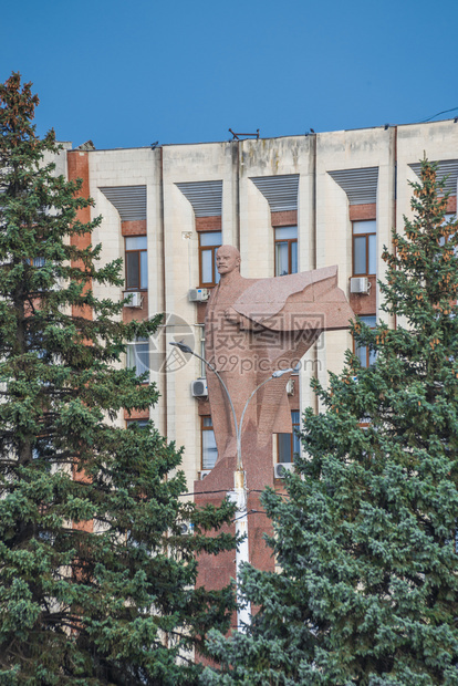 Tiraspol摩尔多瓦蒂拉斯波03129摩尔多瓦摩尔多瓦蒂拉斯波德涅特市河附近弗拉基米尔列宁纪念碑2019年3月日图片