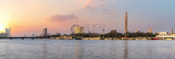 天空开罗塔和尼河埃及首都日落中央地标图片