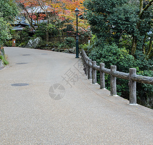 风景红叶秋天日本大阪明oo或米诺公园日本最古老的公园之一背景图片