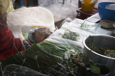 皮肤泰国蒸水稻或KhaoKriapPakMaw泰国SakonNakhon泰国街头食品面粉零图片