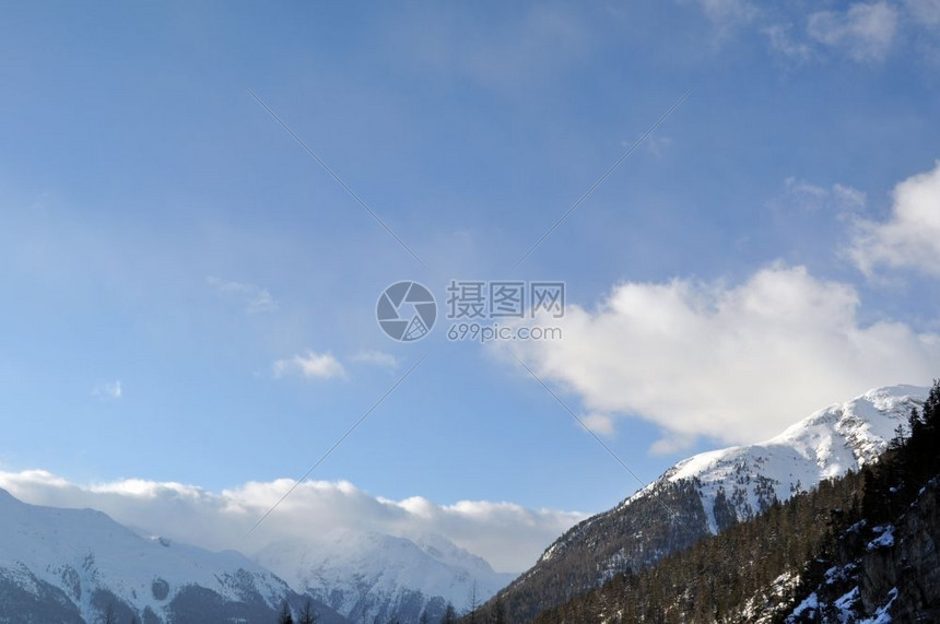 冬季雪山雪景图片