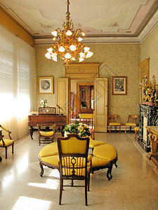老的意大利莫尼斯特罗科湖别墅内在室图片