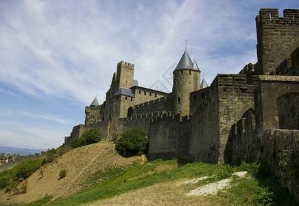 美丽的古老城堡在法国南部的卡松风景遗产镇防御图片