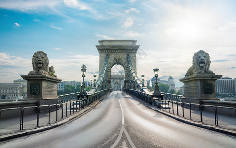 象征塞切尼布达佩斯链桥前视线匈牙利日出时为布达佩斯链桥前视线旅行图片