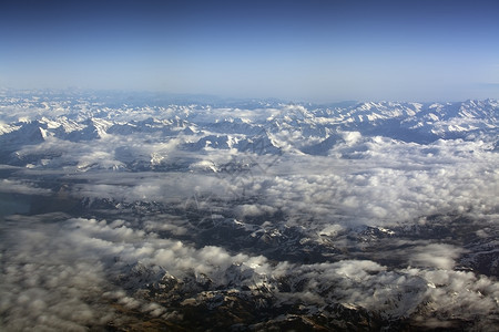航拍阿尔卑斯山图片
