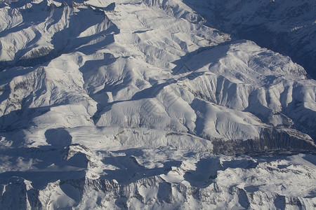 冬季雪山风光图片