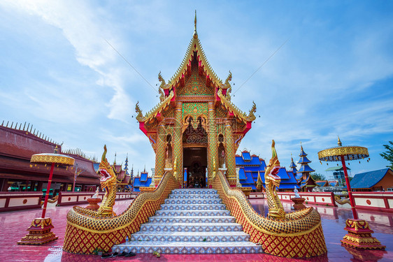著名的这是泰国北部苏霍的主要旅游景点塔西北部的SukhothaiSukhothai美丽的蓝色图片
