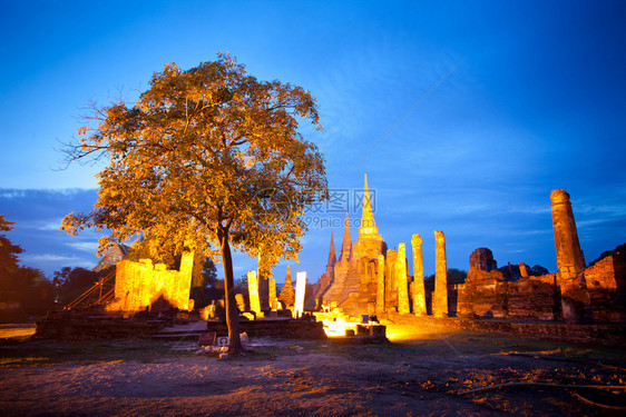旅行佛城市WathraSriSanpetch泰国Ayutthaya历史神庙图片