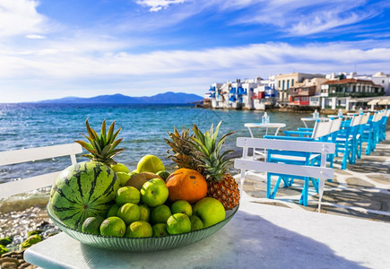 地标米科诺斯岛赛克拉底希腊暑假夏日期在海边的酒吧著名流行地方小威尼斯乔拉吸引力图片