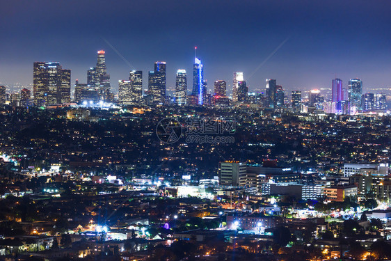 洛杉矶市中心晚上的天线区日落场景图片