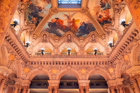 首都金的建造法国巴黎2019年月4日巴黎歌剧院主楼梯卡尼尔大厅的内部阳台柱和马赛克法国巴黎图片