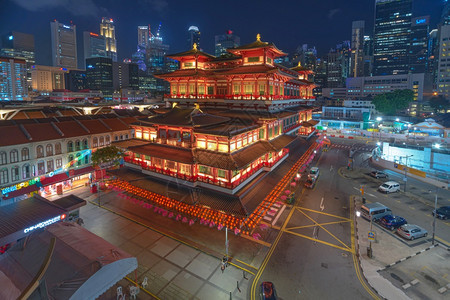建筑物SINGAPORE新加坡唐人街2号佛牙Relic寺新加坡商业区背景于20年月日在新加坡唐人街的寺庙举行天际线假期图片
