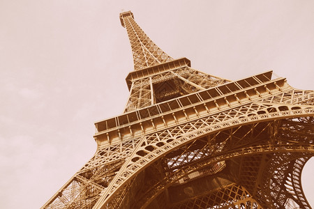 Eiffel铁塔的视野法国巴黎橙天际线欧洲的图片