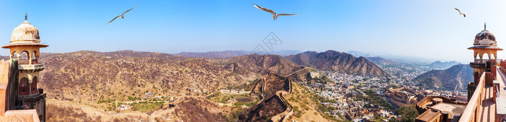印度斋浦尔和阿拉瓦利山脉的全景岩石爬坡道印度人图片