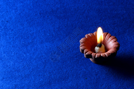 戴瓦利庆典期间点燃的Claydiya灯声欢迎卡片设计印度光节叫做Diwali装饰印度教喜庆图片