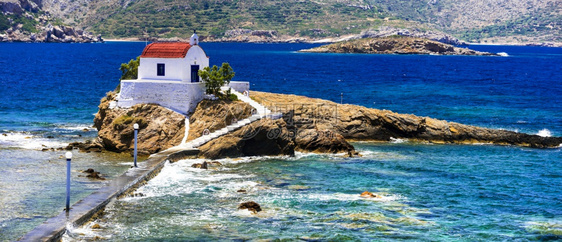 美丽的晴天希腊在多德卡尼塞斯的Leros岛AgiosIsidoros教堂旅行希腊受欢迎的图片