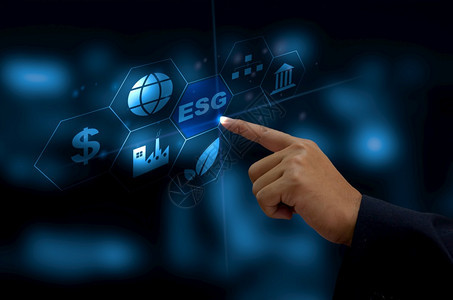 战略环境社会和治理ESG投资组织增长商人手触摸虚拟屏幕上的词图标环境社会和治理词图标单环境的图片