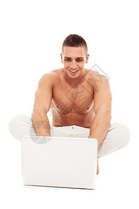 身体照片来自Caucasian男子与笔记本胸前工作时微笑在白色孤立背景上白种人模型图片