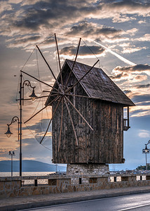 海保加利亚内塞巴尔07129前往保加利亚内塞巴尔古城途中的旧风车保加利亚内塞巴尔的旧风车景观欧洲图片