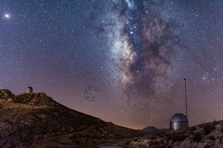 太阳的奏鸣曲想象晚上从安塔利亚SaklkentTutbitak天文台送来图片