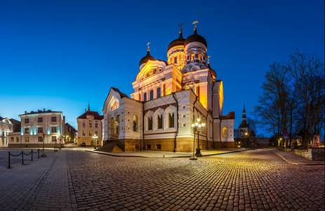 晚间亚历山大内夫斯基教堂全景爱沙尼亚塔林圆顶地标建造图片