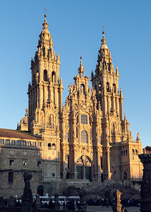 西班牙加利亚的圣地哥德孔波斯特拉巴洛克大教堂外墙建筑科文组织寺庙正面图片